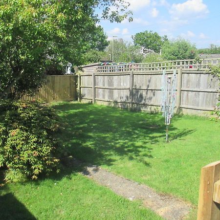 Вилла The Bungalow Lymington With New Forest 1 Mile Экстерьер фото