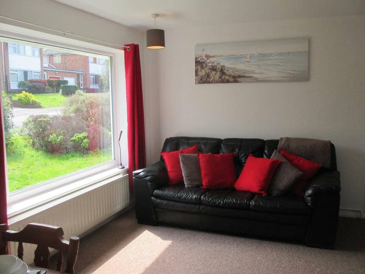 Вилла The Bungalow Lymington With New Forest 1 Mile Экстерьер фото